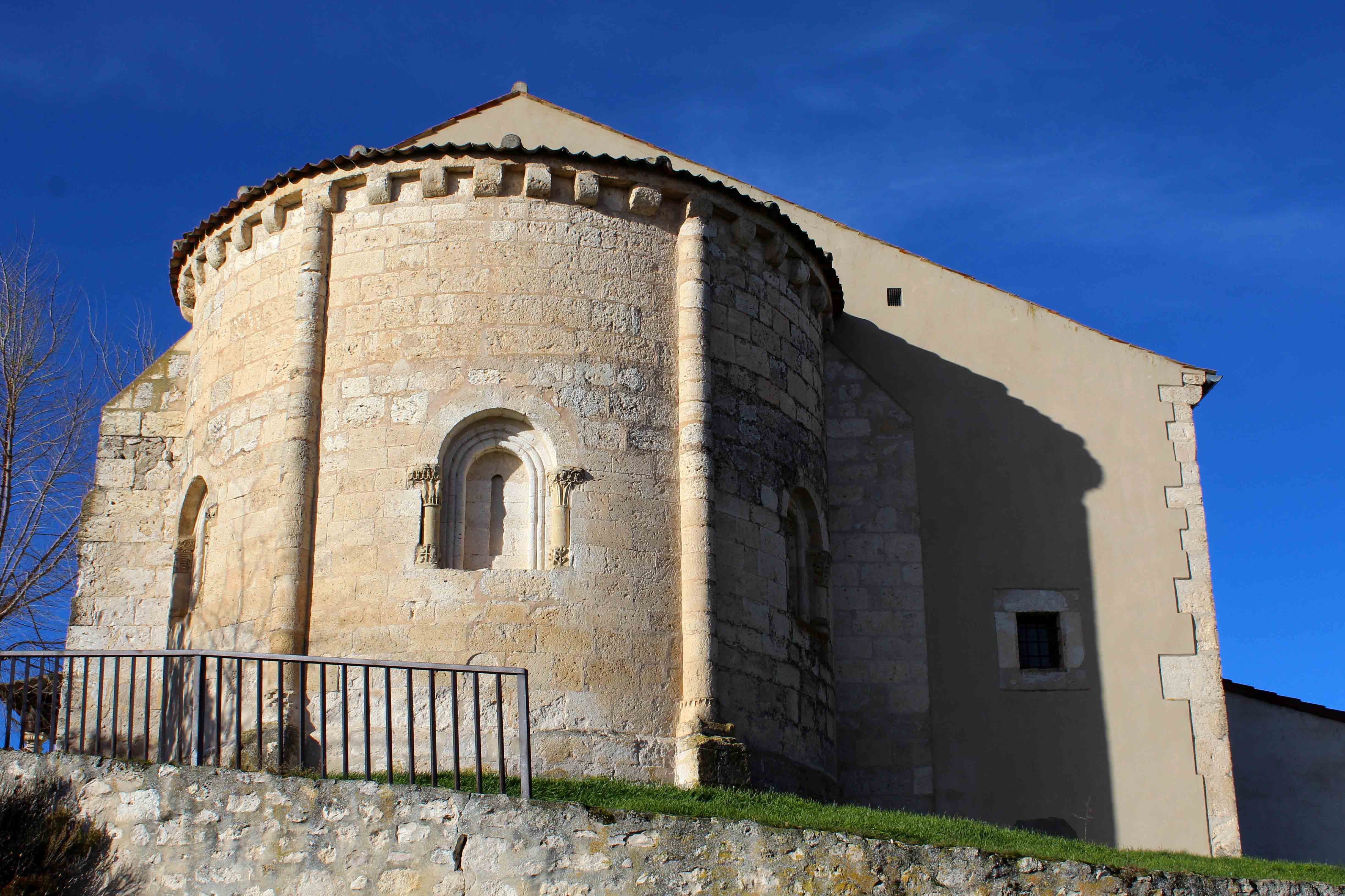IGLESIA DE SAN MARTIN DE TOURS MEMBIBRE DE LA HOZ retocada 
