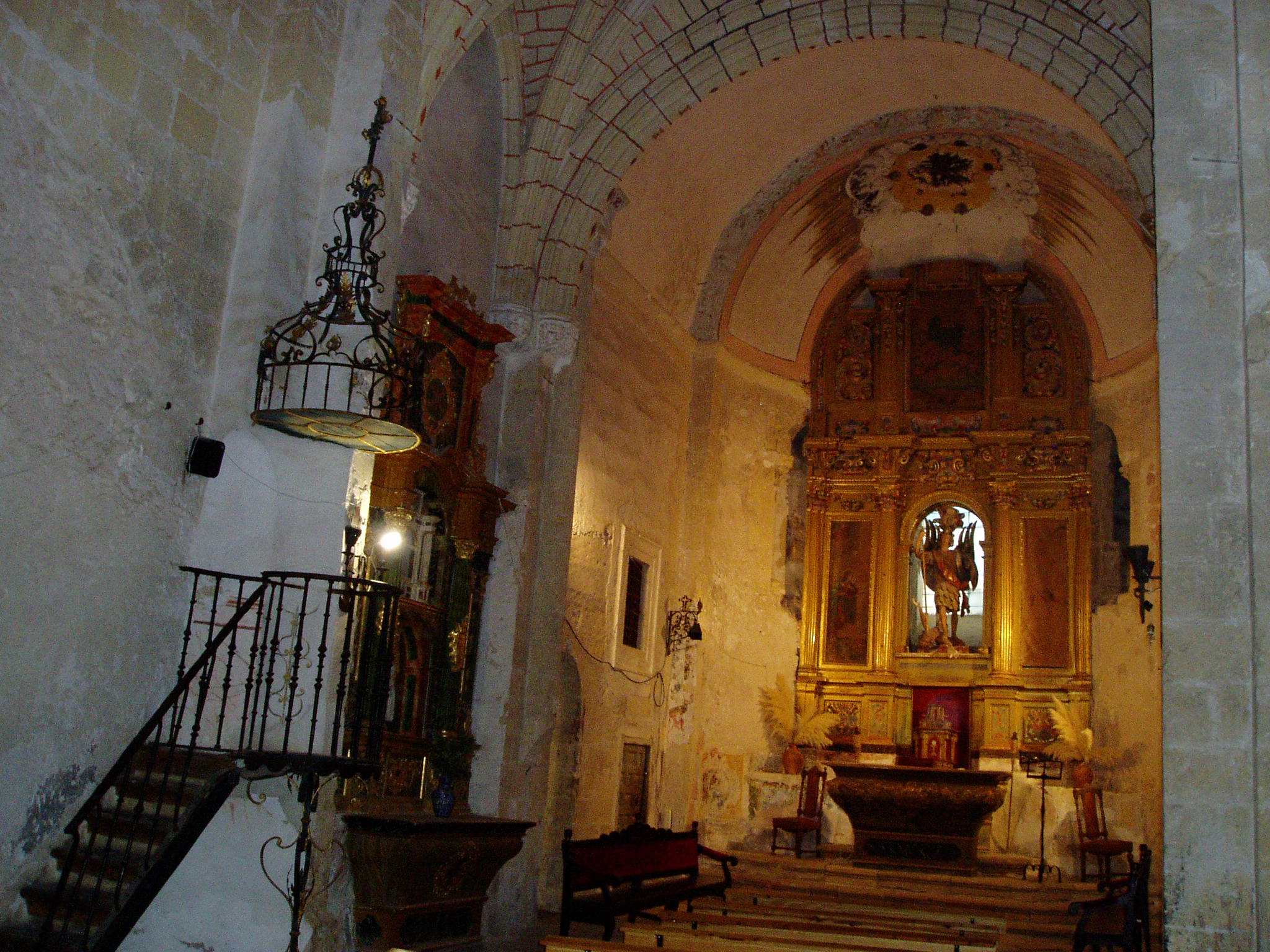 TuréganoCastilloIglesiasanmiguelinterior2.JPG